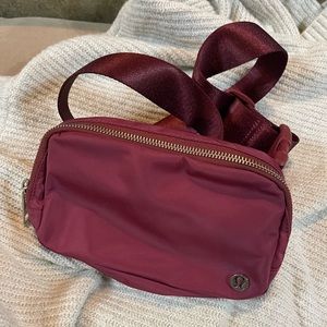 Lululemon maroon nylon belt bag crossbody NEW